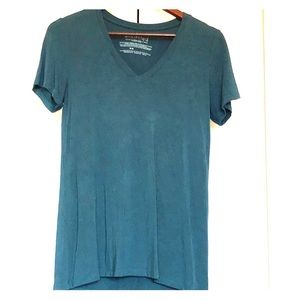 Encircled Teal Nomadic V-neck T - Sz M